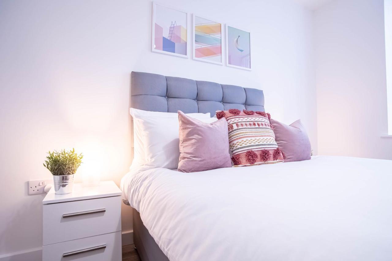 Luxury Apartments Available Next To Train Station - The Wallgate Apartments Wigan - Free Parking Eksteriør billede
