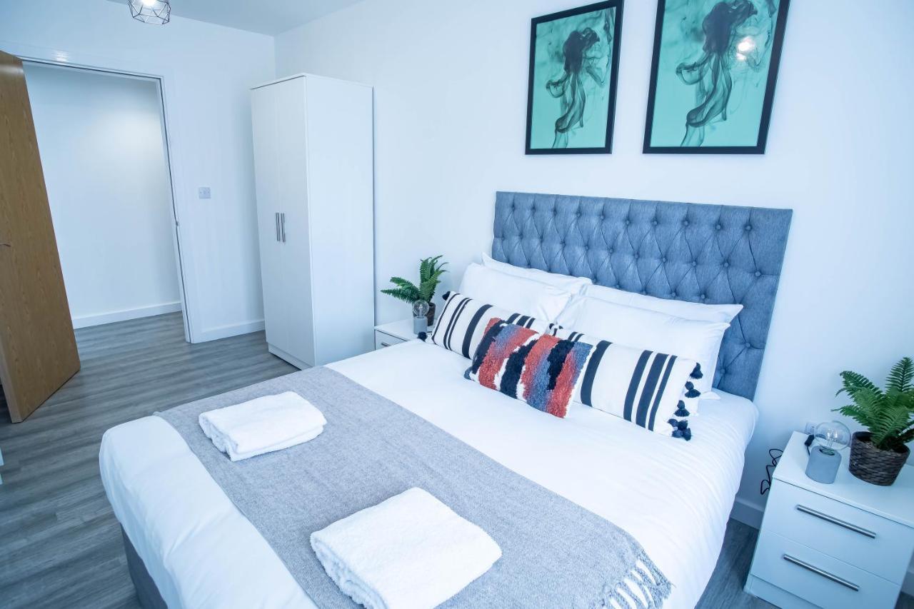 Luxury Apartments Available Next To Train Station - The Wallgate Apartments Wigan - Free Parking Eksteriør billede