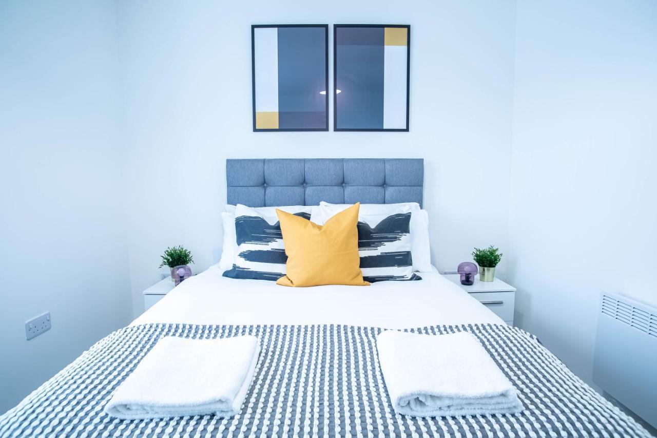 Luxury Apartments Available Next To Train Station - The Wallgate Apartments Wigan - Free Parking Eksteriør billede
