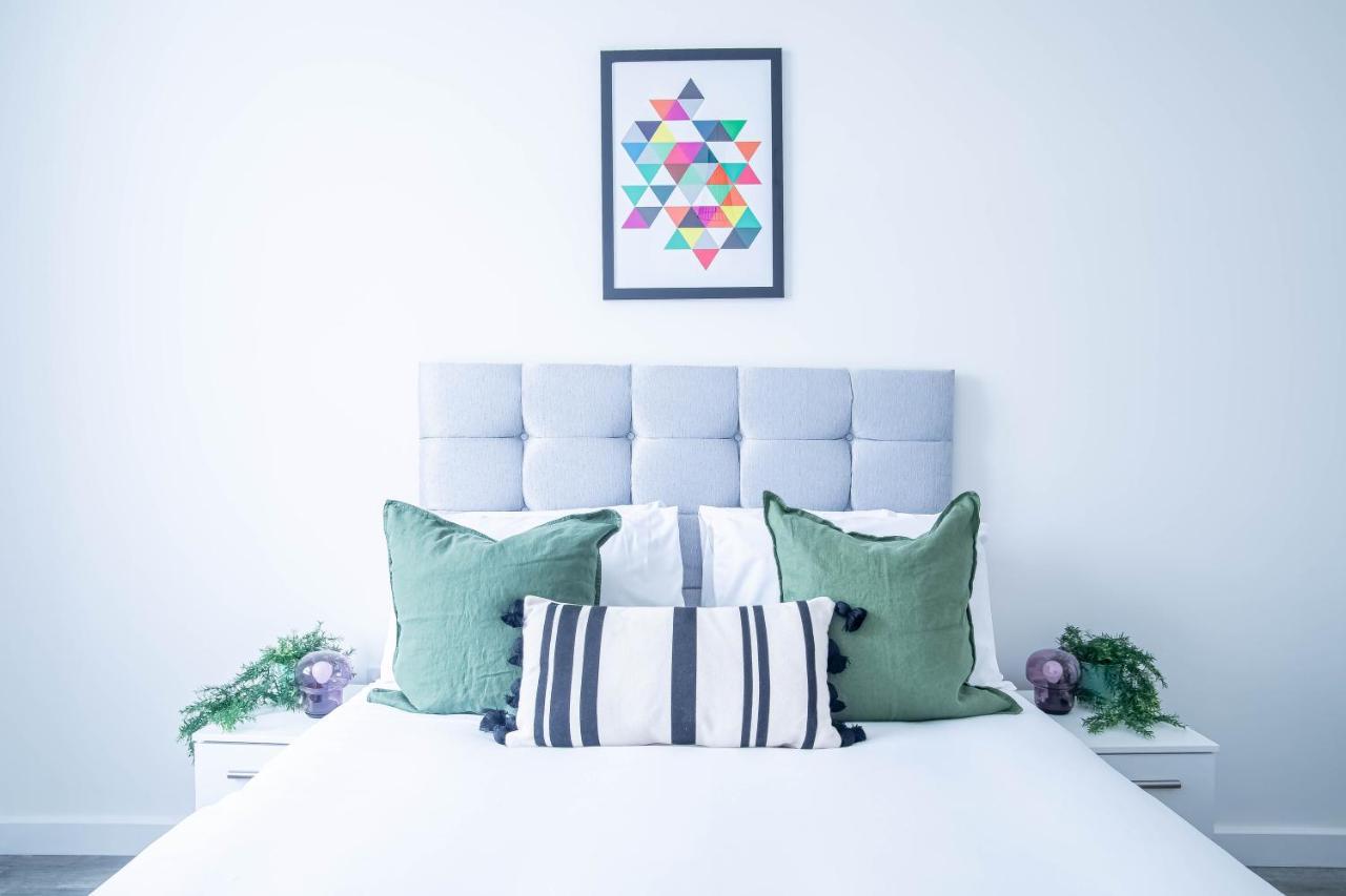 Luxury Apartments Available Next To Train Station - The Wallgate Apartments Wigan - Free Parking Eksteriør billede