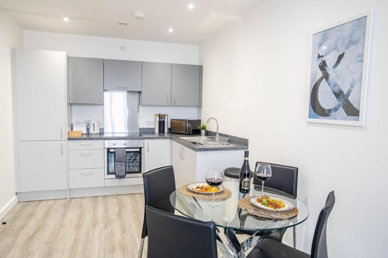 Luxury Apartments Available Next To Train Station - The Wallgate Apartments Wigan - Free Parking Eksteriør billede