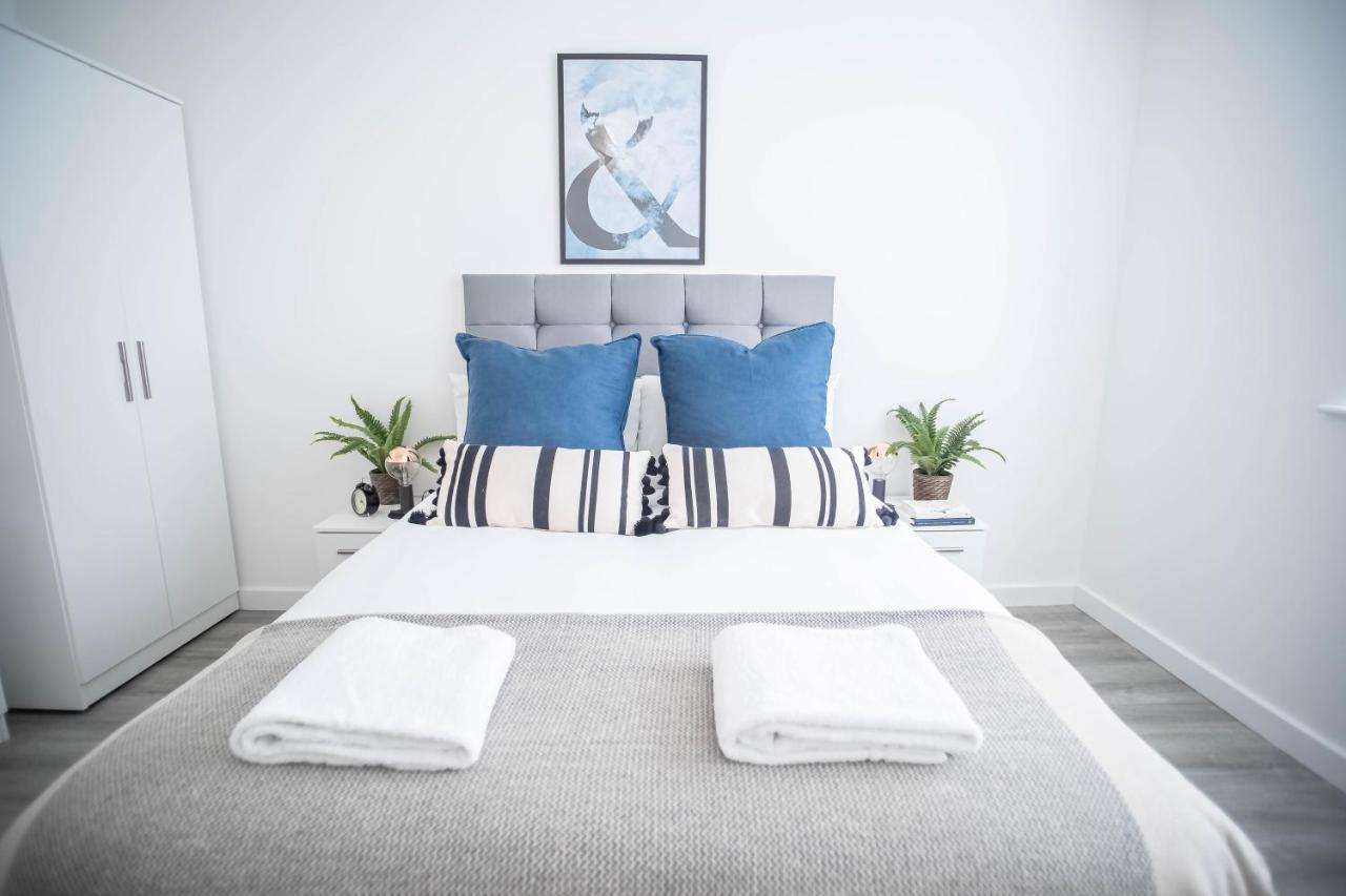 Luxury Apartments Available Next To Train Station - The Wallgate Apartments Wigan - Free Parking Eksteriør billede