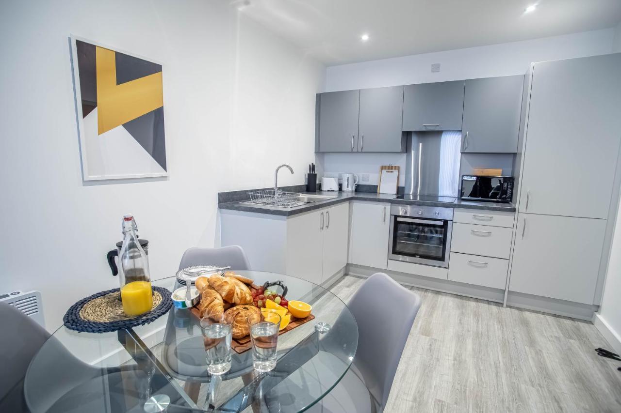 Luxury Apartments Available Next To Train Station - The Wallgate Apartments Wigan - Free Parking Eksteriør billede