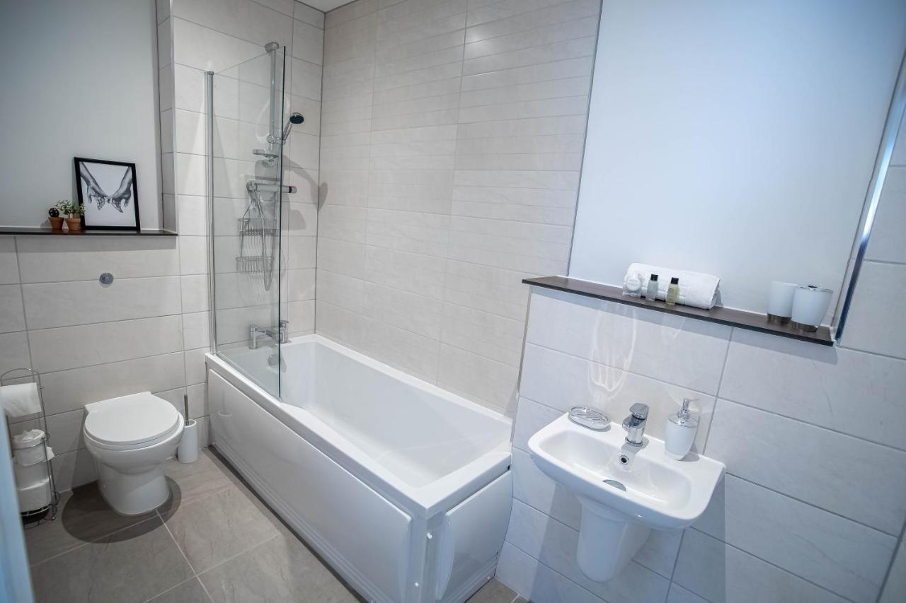 Luxury Apartments Available Next To Train Station - The Wallgate Apartments Wigan - Free Parking Eksteriør billede