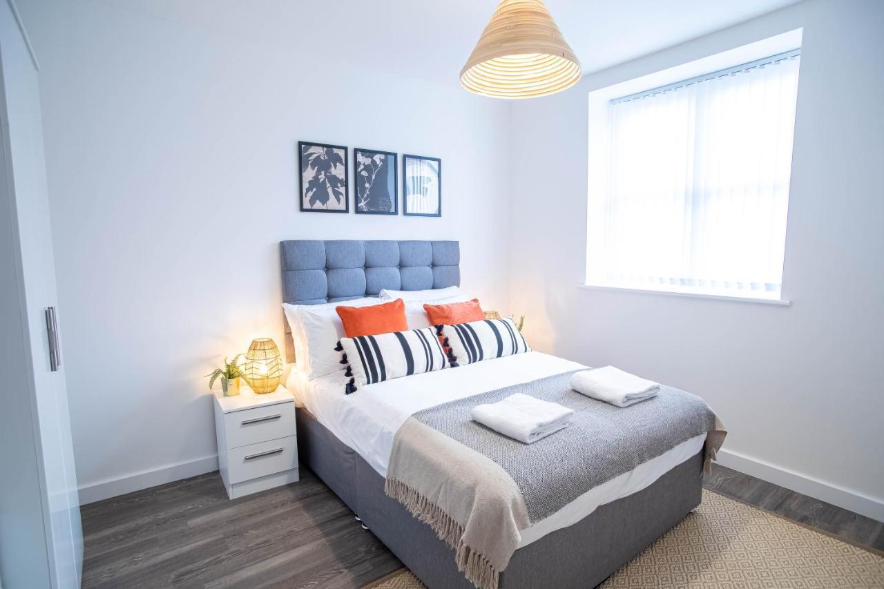Luxury Apartments Available Next To Train Station - The Wallgate Apartments Wigan - Free Parking Eksteriør billede