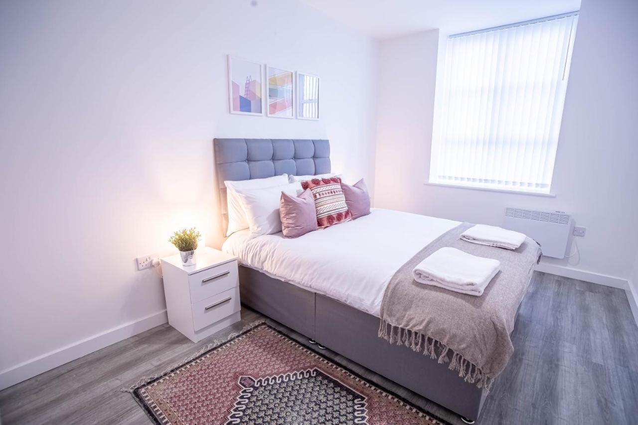 Luxury Apartments Available Next To Train Station - The Wallgate Apartments Wigan - Free Parking Eksteriør billede