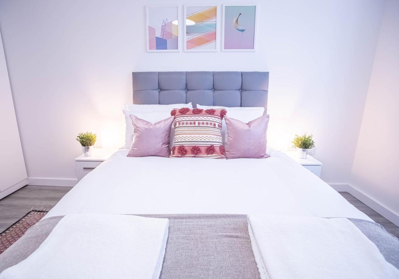 Luxury Apartments Available Next To Train Station - The Wallgate Apartments Wigan - Free Parking Eksteriør billede