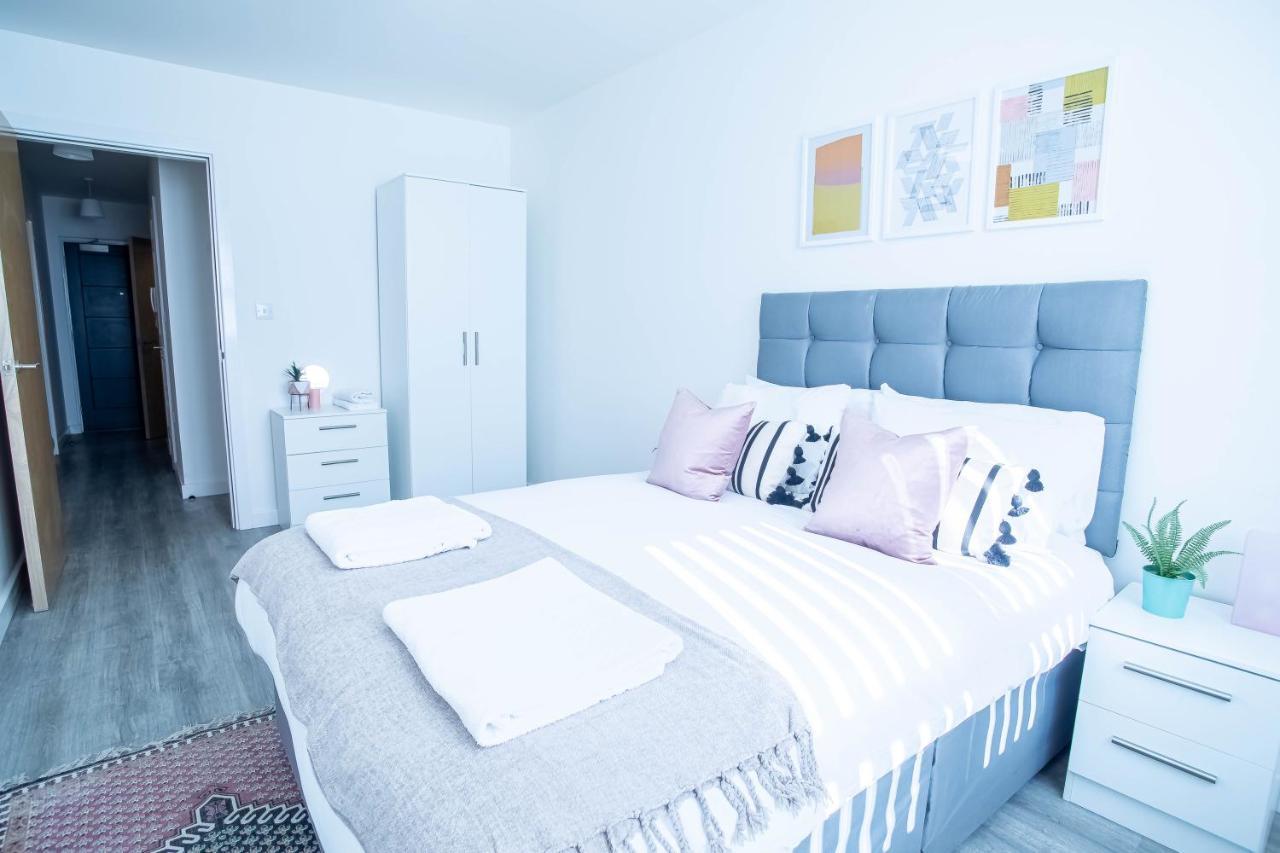 Luxury Apartments Available Next To Train Station - The Wallgate Apartments Wigan - Free Parking Eksteriør billede