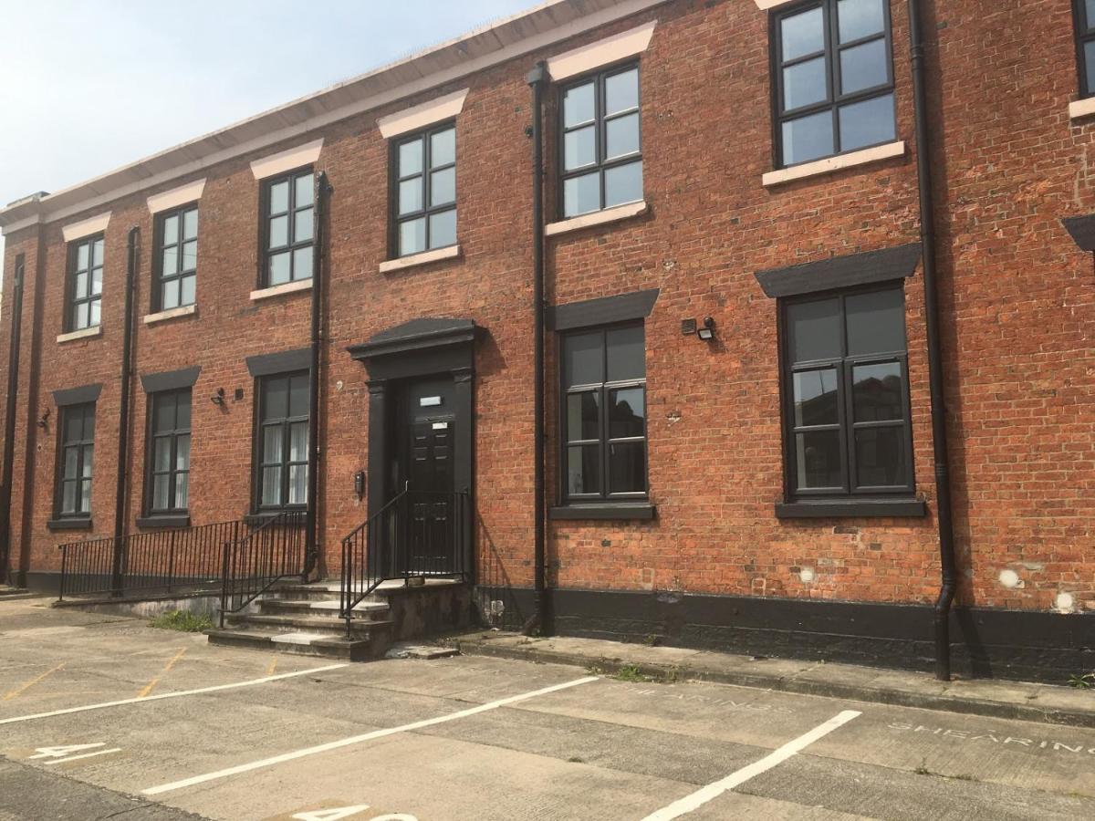 Luxury Apartments Available Next To Train Station - The Wallgate Apartments Wigan - Free Parking Eksteriør billede